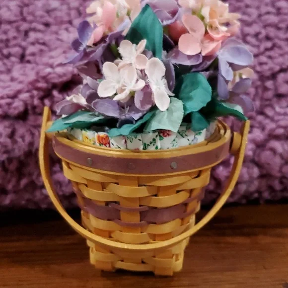 Longaberger minature basket - Picture 3 of 6